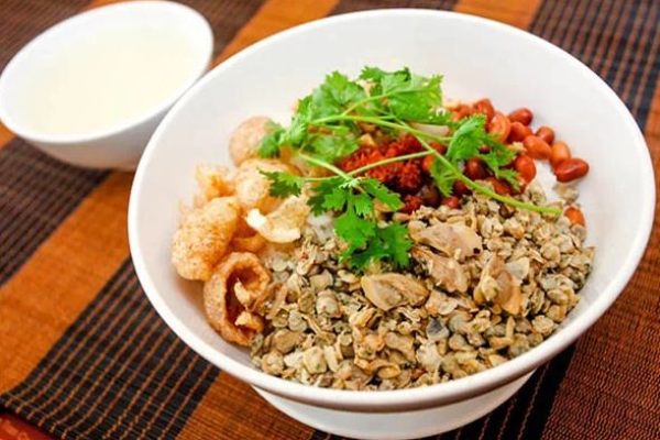 Com Hen (Mussel Rice) of Hue